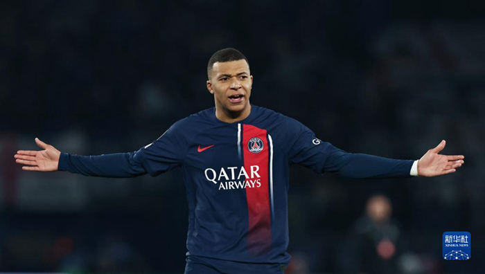  巴黎圣日耳曼主场大胜里昂，姆巴佩梅开二度  