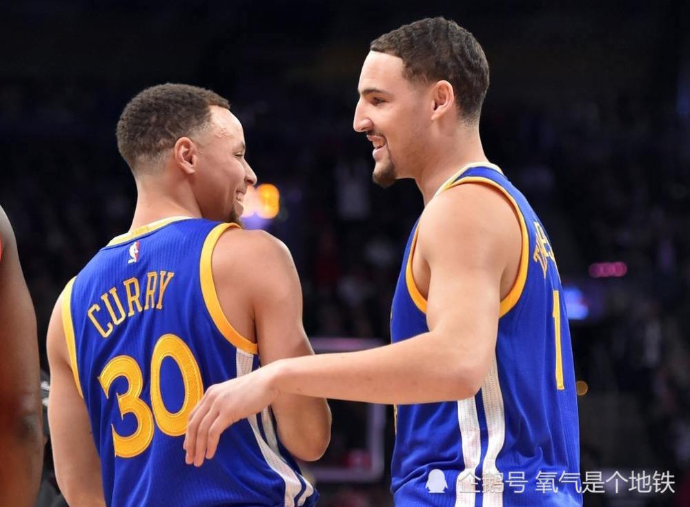  勇士库里三分雨刷新历史纪录  